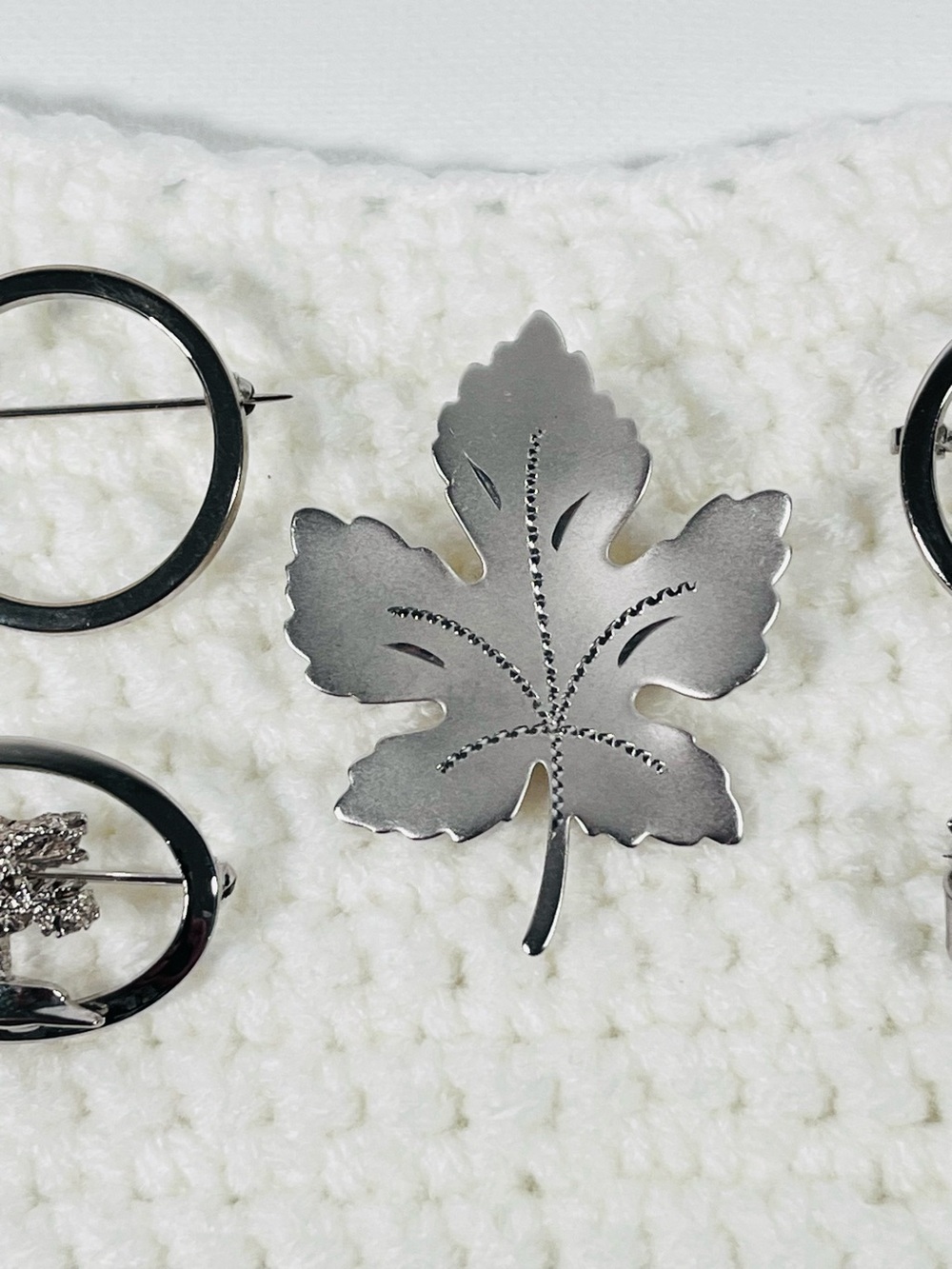 5 Piece Silver Tone Brooch Collection Leaf - Picture 3 of 7